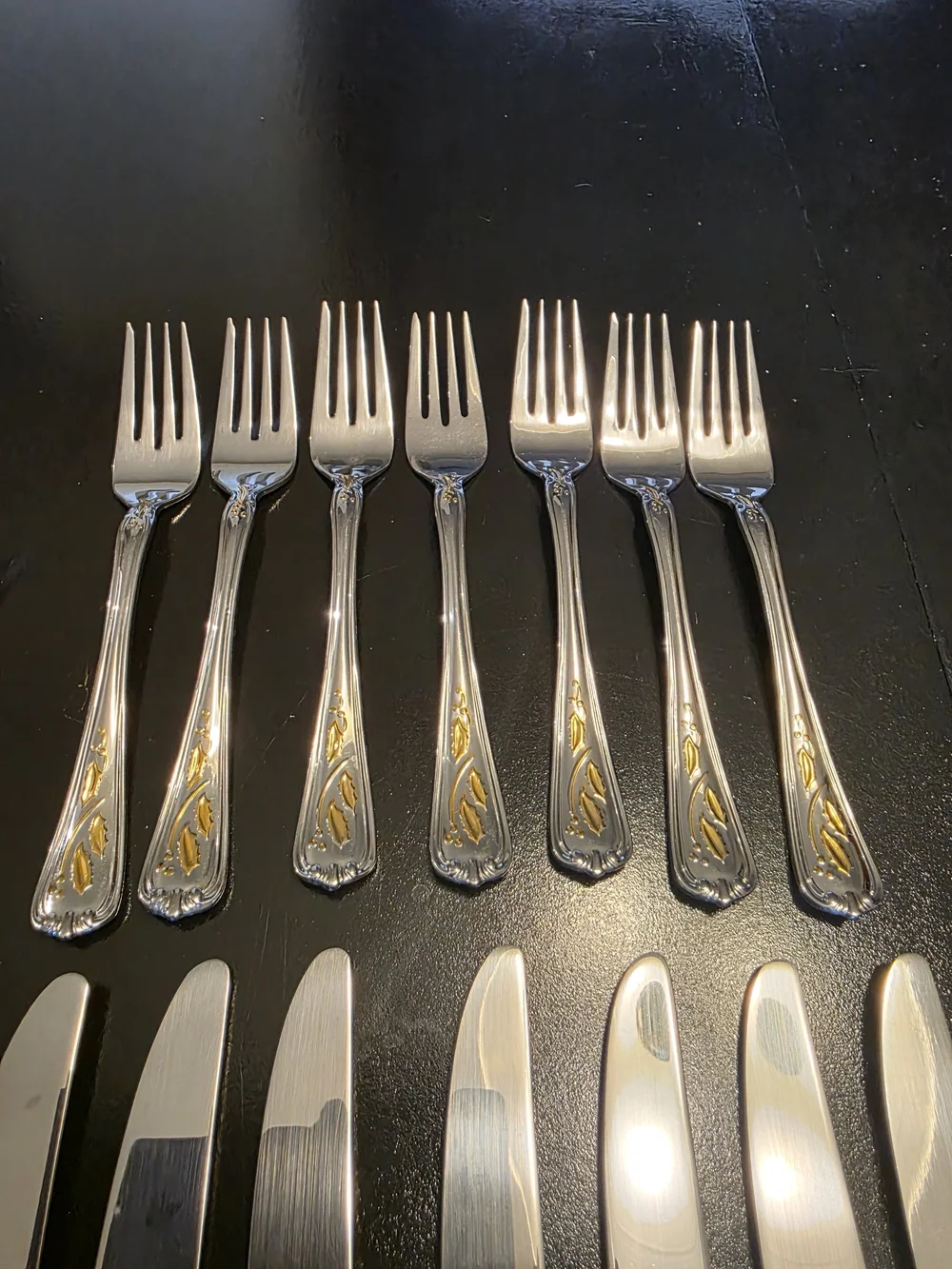 50 Piece Lenox Golden Holiday Stainless Flatware Setting For 9 Beautiful!!